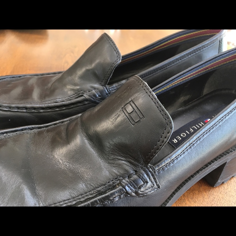 Tommy Hilfiger chunky heel black heels. Size 8.5. Very comfy. Leather.